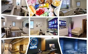 FREE WELLNESS&SPA MULTIMEDIA APARTMENT - SNÍDANĚ V CENĚ - ZDARMA VSTUP DO WELLNESS, VÍŘIVÉ VANY, SOLNÁ SAUNA, FINSKÁ SAUNA, PARNÍ SAUNA, MASÁŽE, PLAYSTATION 5 a HRY, MODERNÍ VYBAVENÍ, PARKOVÁNÍ ZDARMA, VYBAVENÍ PRO DĚTI, SKLEP, VYBAVENÁ KUCHYNĚ
